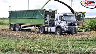 Maisernte mit dem MultiTruck (LKW) und einem Abschiebewagen