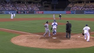 MIL@LAD: Parra doubles in Gennett to pad the lead