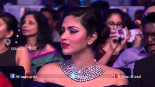 Taapsee Pannu Dance Performance at  SIIMA 2015