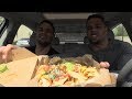 Eating Taco Bell’s $5 Grande Nachos Box!