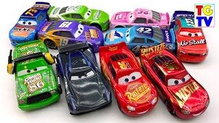 Cars 3 Desert Race 11 Pack and Thomasville Speedway Case