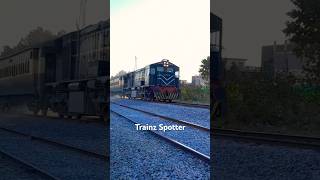 HBU-20 Locomotive leading Train #train #locomotive #railway #railroad #hitachi #viralvideo #shorts