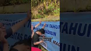 Pemasangan banner