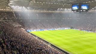 Aufstieg Schalke gg. St. Pauli 3:2 am 07.05.2022 Einlauf der Mannschaften Aufstellung Pyro
