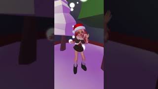 DIAMOND is so excited for Christmas to come! #music #kpop #apt #foryou #roblox #kuv #dance #fyp