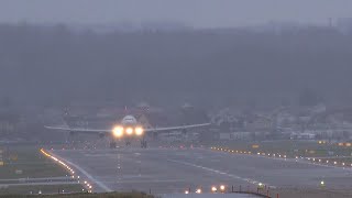 Erfolgreiche Landung im Sturm Siro - HB-JMI  A340-313 der Swiss in Zürich