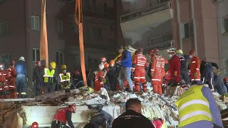 Rescue teams search for earthquake survivors in Izmir | AFP