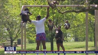 Philly residents soak in the sun on perfect spring day