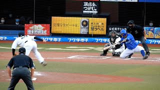 【勝利へ導いた】嶺井博希、執念のスリーバントを決める　千葉ロッテマリーンズ戦