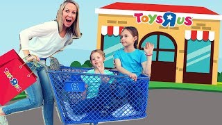 Last Toy School Field Trip to a REAL Toys R Us! 😭