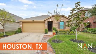 Inside this Stunning One-Story Modern Home in Houston, TX!