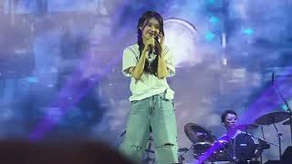 IU - Hold My Hand live in Berlin