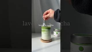 lavender matcha latte with floral ice cubes | spring drink ideas!