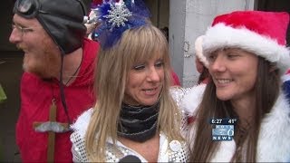 Santa-con comes to Portland's streets