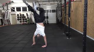 Hallo Handstand Stufe 10