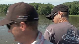 Targeting Walleyes During the Summer on the Mississippi River