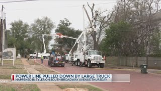 South Broadway Avenue shut down after power line falls