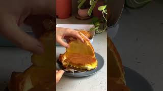 كرواسون محشية كنافة 🤭 شو بتحبوا تفطروا الجمعة؟ #فطور #cooking #كرواسون #كنافة