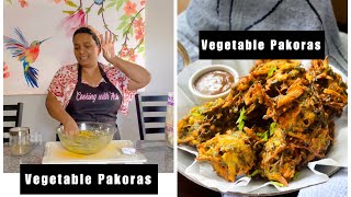 Crispy Vegetable Pakoras #veganrecipes #vegetablepakorarecipe #pakoras #villagecooking #viralvideo