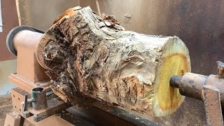 Bold Woodworking Master Craftsman Discovers Hidden Treasures in Jackfruit Logs on His Lathe