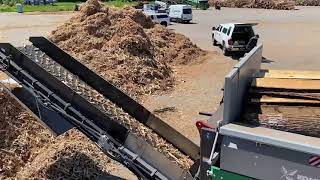Komptech Americas Crambo 6000 Low-Speed Shredder with Maverick