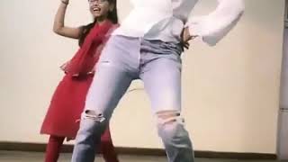 Priyanka chopra dances on 'tune mari entry'..watch nick jonas reaction