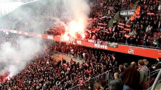 Leverkusen gegen Köln - Leverkusen Fans mit Bengalos und Stimmung im Block