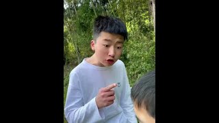 你们说这古钱值钱吗？#熊孩子 #农村孩子的乐趣 #天生我有戏