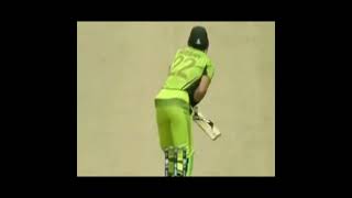 Misbah Ul Haq got a lucky moment when he is batting. #youtubeshorts #short #video #pakistan #lucky