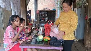 Vlog 603 បងប្រុសបងស្រីនៅសហរដ្ធអារិកបានផ្ញើថវិកាមកអោយកូនៗរបស់ស្វាមីនាងខ្ញុំ