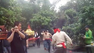 台南東山碧軒寺往火山碧雲寺恭迎正二媽回駕遶境:土庫矇眼乩童接駕