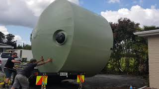 Unloading 30,000l Plastic Water Tank