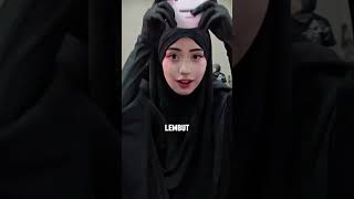 Ada Cosplayer Berhijab !? Wajahnya Mirip Siapa Ya ?