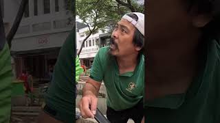 Cool Indonesian man helps Foreigner 🇮🇩