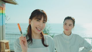 新垣結衣、浅見れいなと姉妹役で演じるシリーズCM  『十六茶 そんな私でいいじゃないテント』篇