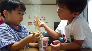 カップラーメン食べたいです！兄弟仲良く分け合って食べた　　ひなごんおいちゃんどんちゃん三兄弟Vlog