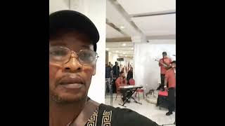 concert de nkumu manda chante en direct de paris invité selezino mec d'ici  et fanel batsho 🎤 🎙 🎤 🎙