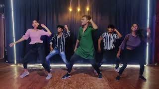 Morni Banke dance | Badhai ho | Ayushmann Khurrana | Sanya Malhotra | ‎@Page1Records |‎@nehakakkar 