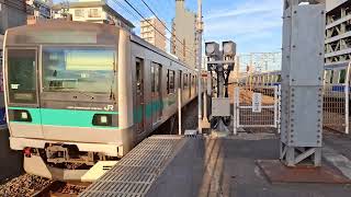 JR東日本E233系2000番台マト17編成　亀有駅1番線発車　20241007 162342