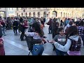 y nos fuimos a bailar al centro…