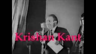 Rafi Sahab Performing - LIVE - Mujhe Duniyawalo Sharabi Na Samjho