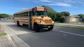 [4K]School Bus in Hawaii