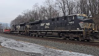 Norfolk Southern #7683 leads a 170 car manifest at Lewistown, PA (12/27/2024)