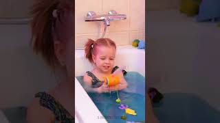 How to Bath your Kids with Fun! 🛀 #Shorts