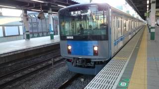 西武20000系20152F(フルカラーLED) 西武池袋線各駅停車池袋行き 練馬駅発車