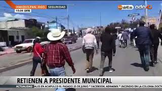 Obligan a caminar por calles no pavimentadas a presidente municipal