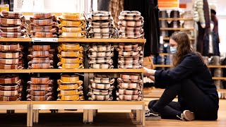 UNIQLO opens first store in Montreal