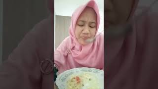 Drama emak emak kalau lagi makan enak2 🤭 #dailyvlog #funny #sorotandunia #ngakak #comedy