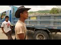 En Birmanie, le réseau de routes vous font devenir fou