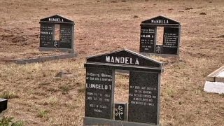 قضاء جنوب إفريقيا يحكم بإعادة رفاة أبناء لنيلسون مانديلا إلى مقبرة قرية صباه "كُونُو"
